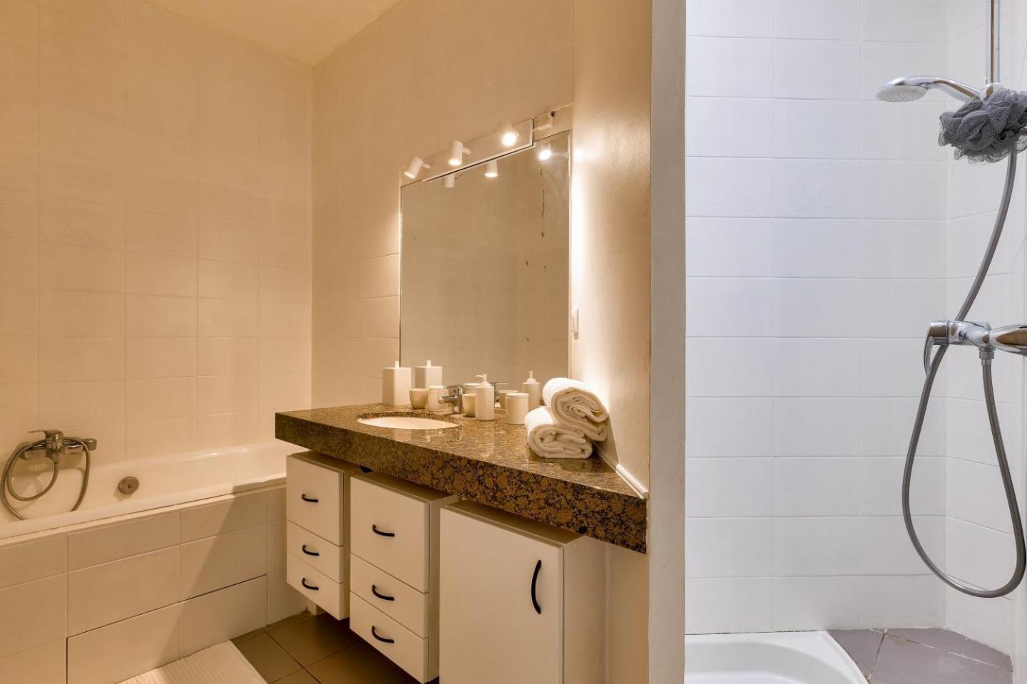 Au Coeur De La Presqu'ile Apartment *